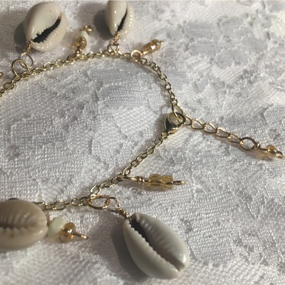 Shell Anklet 🐚 - Picture 3 of 4